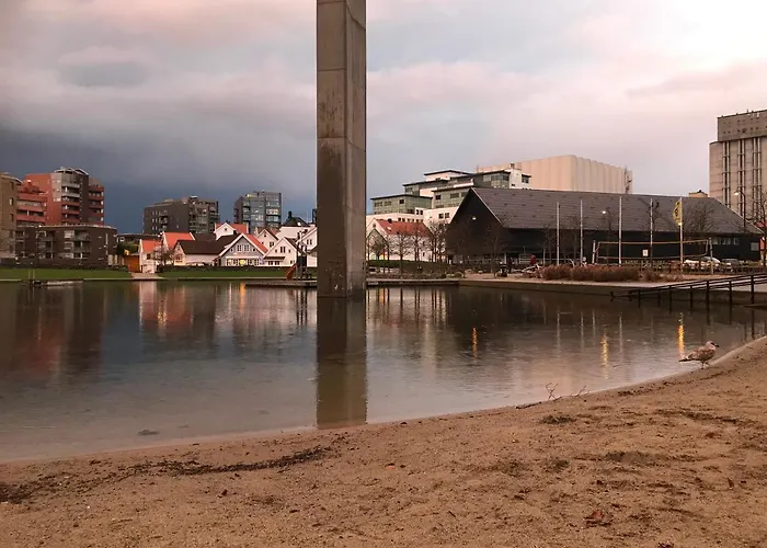 Charming With Private Patio Stavanger