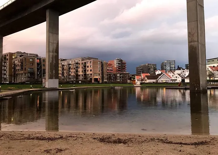 Charming With Private Patio * סטוונגר