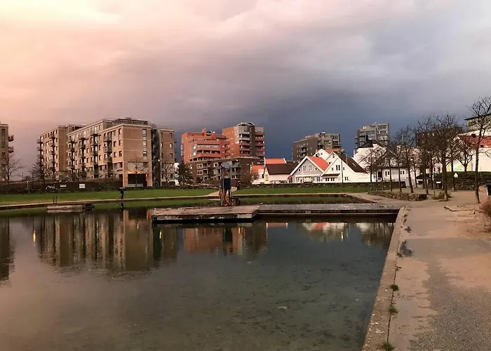 Charming With Private Patio Stavanger