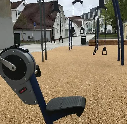 דירה Charming With Private Patio