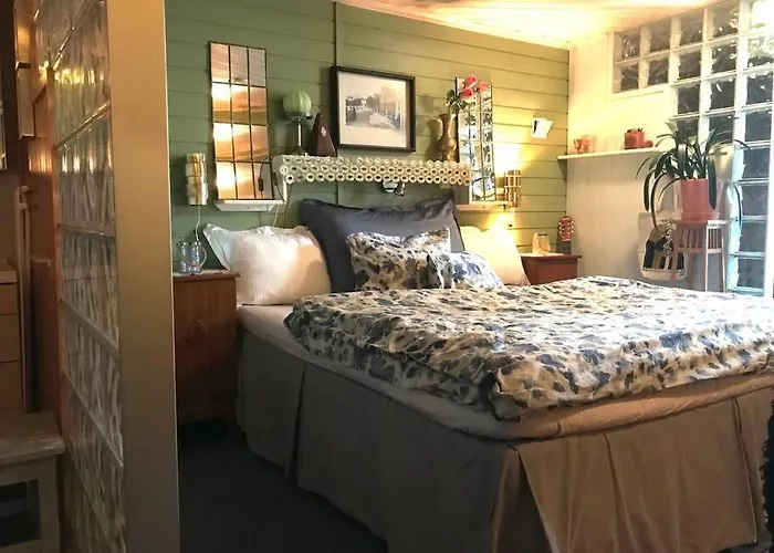 Charming With Private Patio