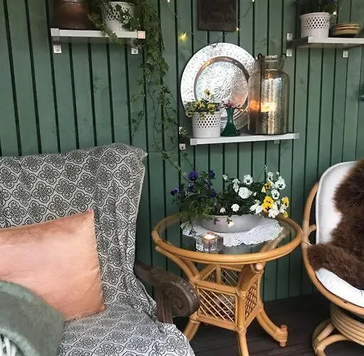 Charming With Private Patio Stavanger