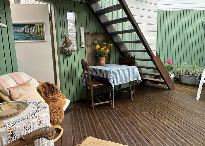 דירה Charming With Private Patio